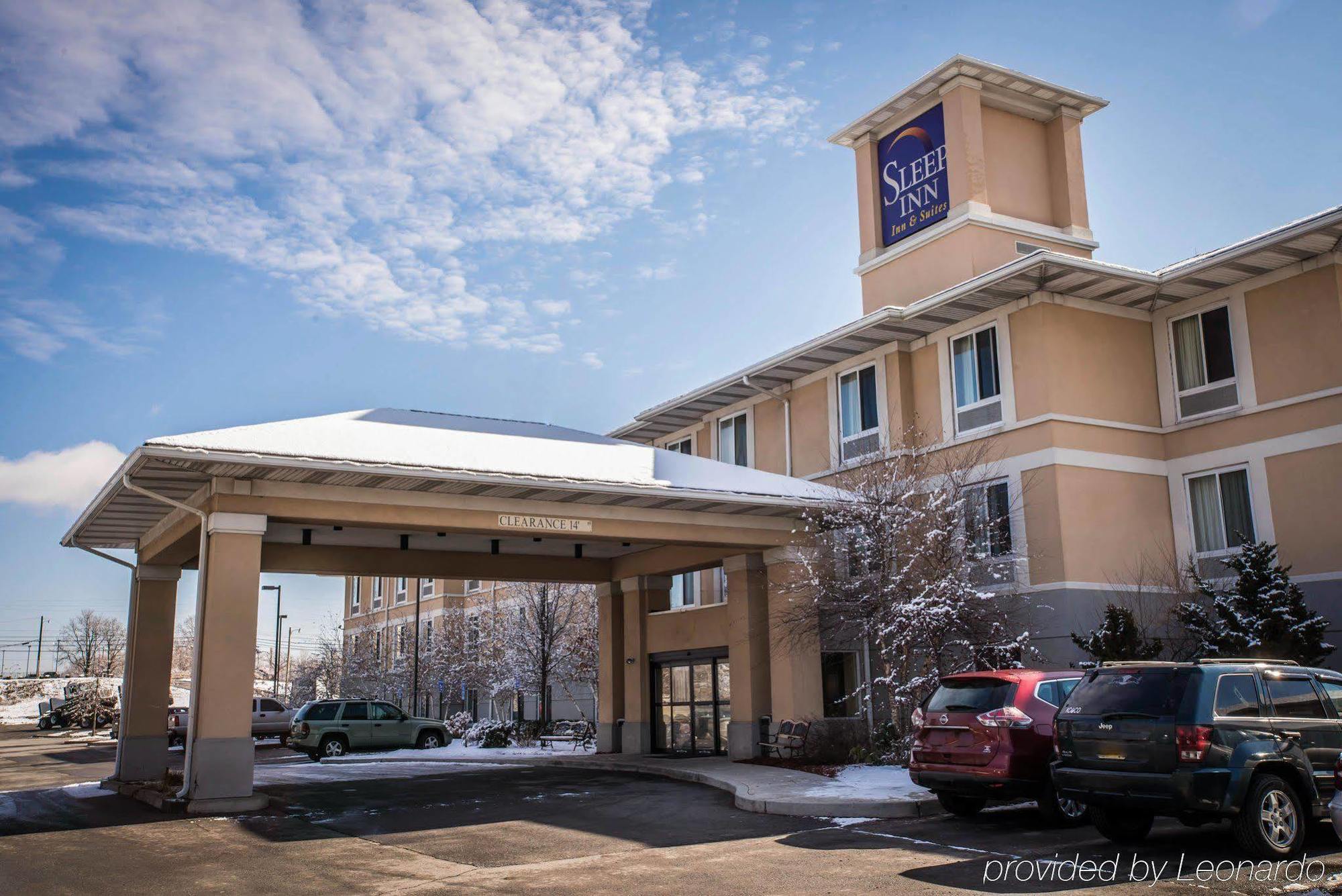 Sleep Inn & Suites Dunmore Exterior foto