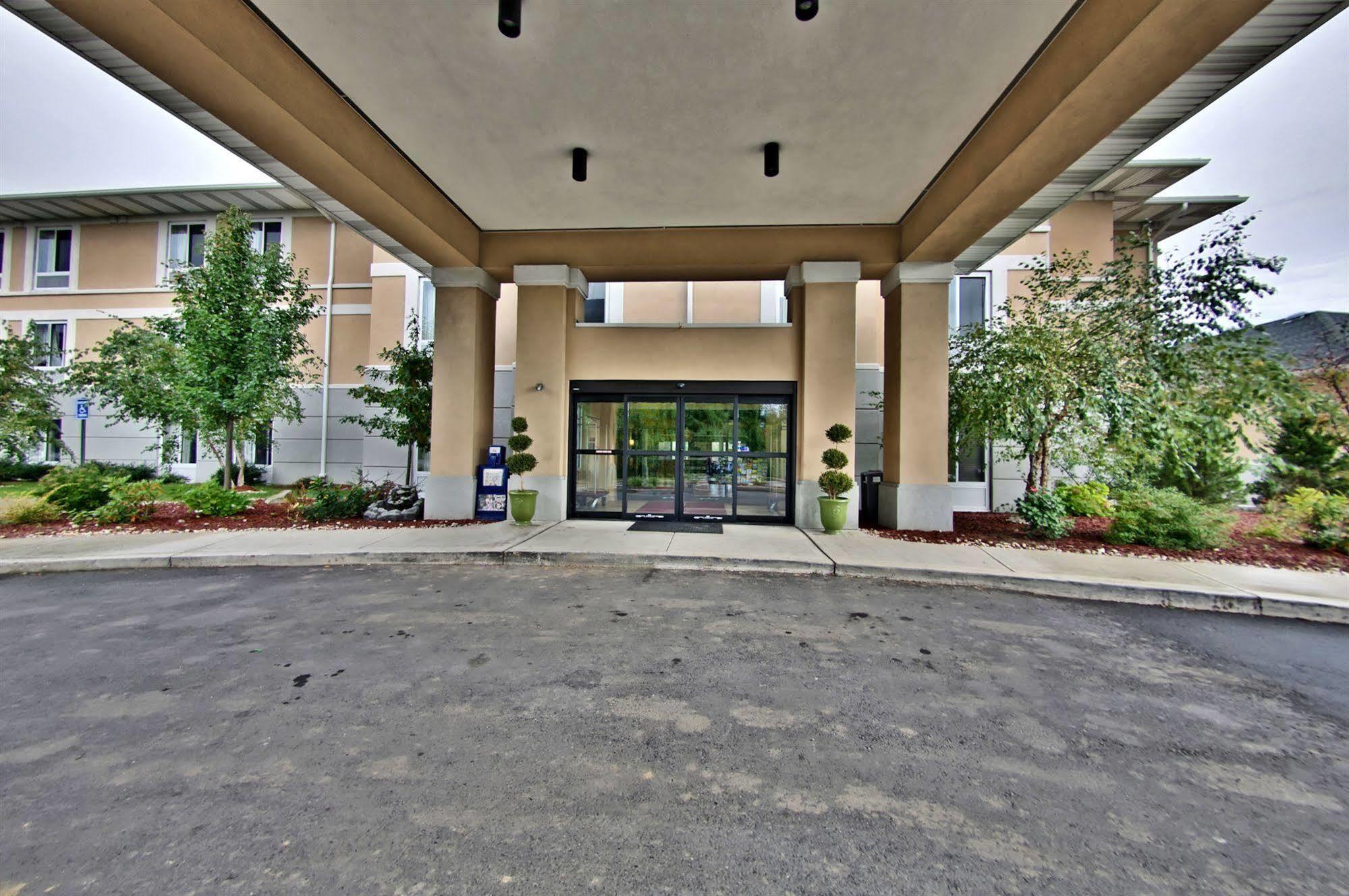 Sleep Inn & Suites Dunmore Exterior foto